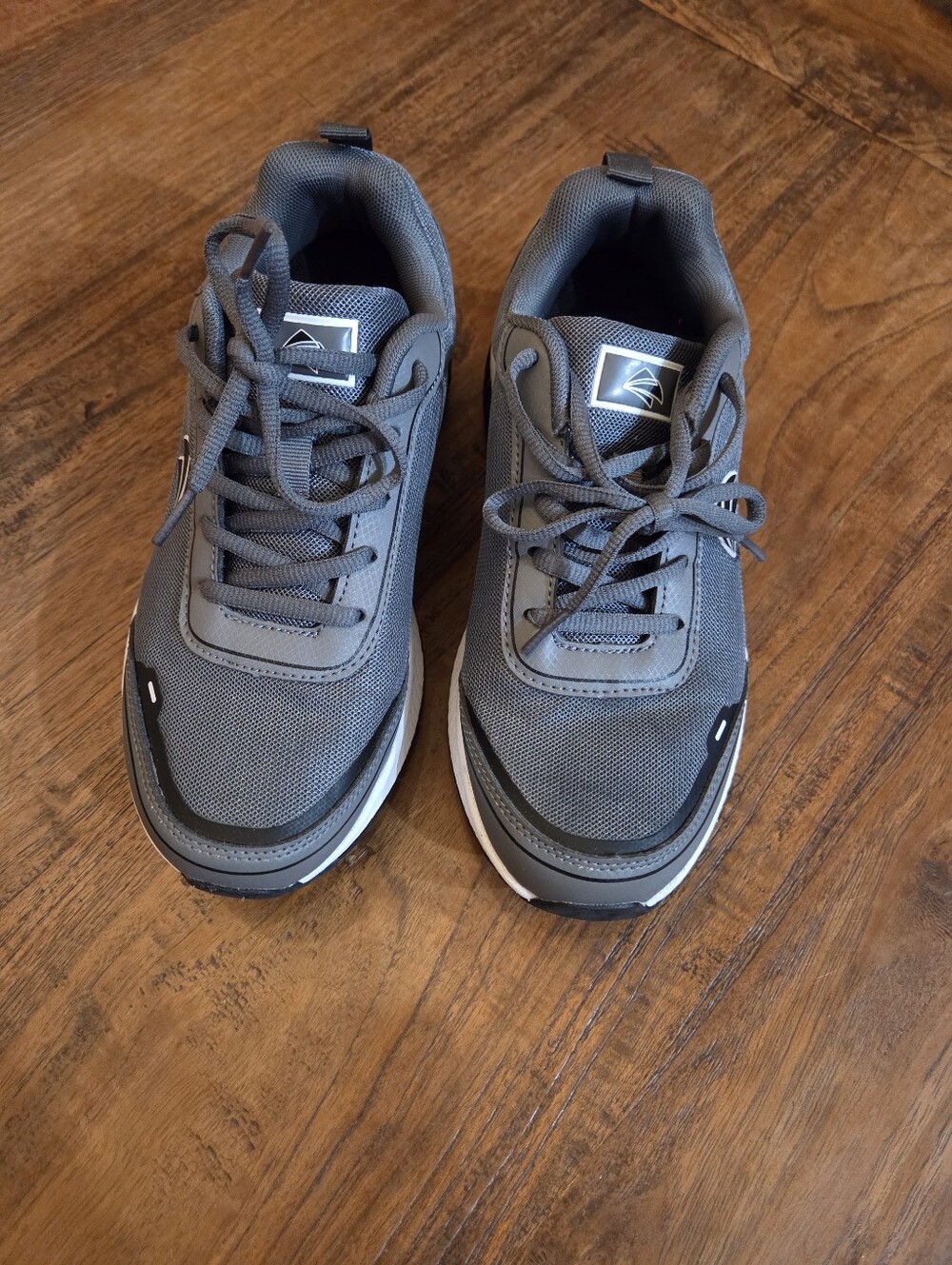 Womens IIV Walking Sneaker